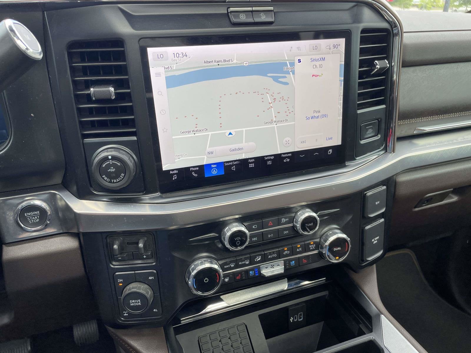 2025 Ford Super Duty F-250 SRW TRUCK