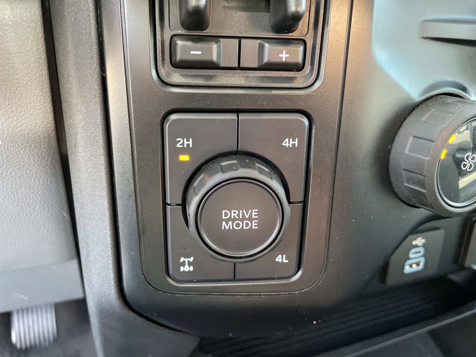 2023 Ford Super Duty F-250 SRW TRUCK