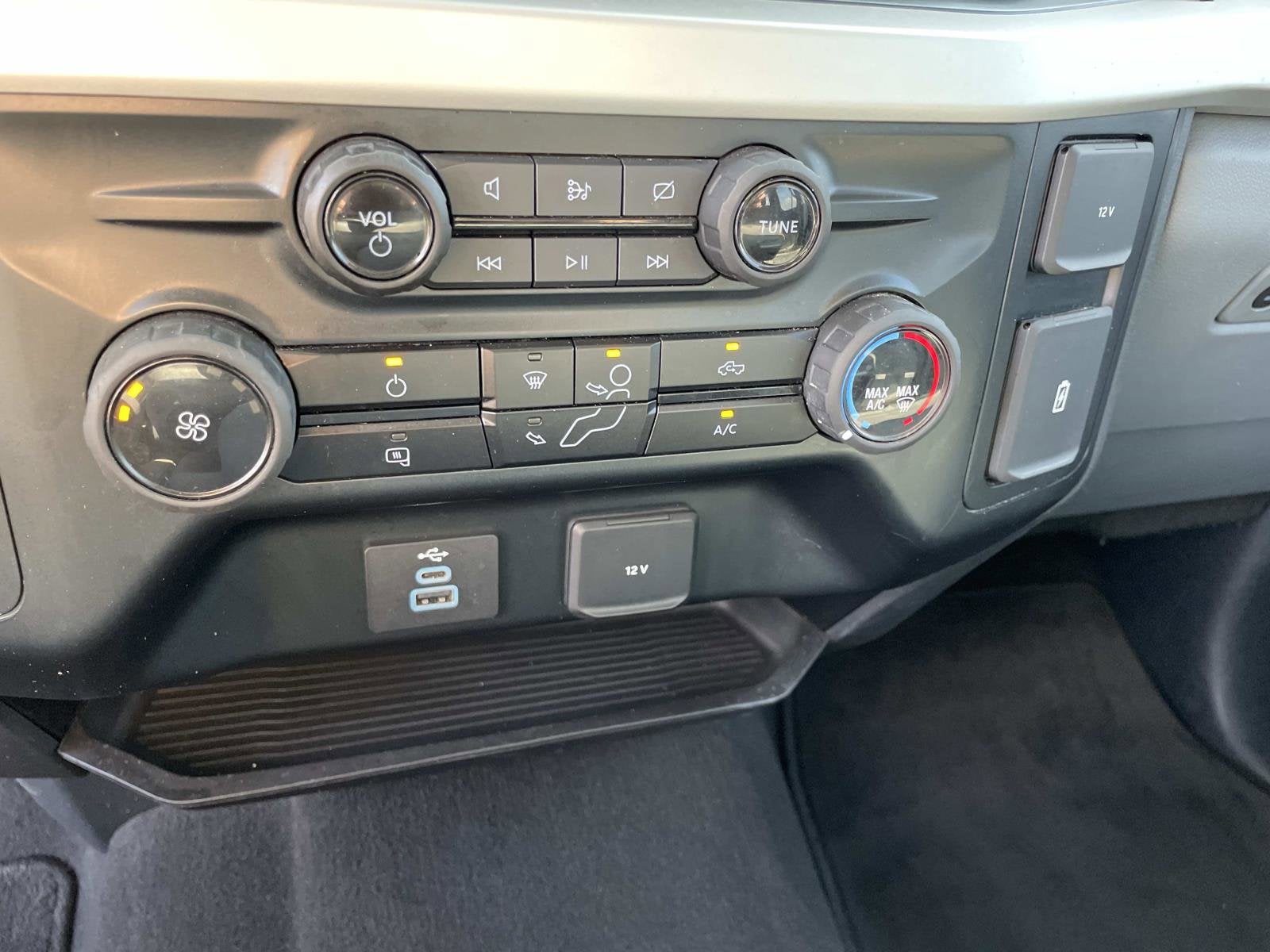 2023 Ford Super Duty F-250 SRW TRUCK