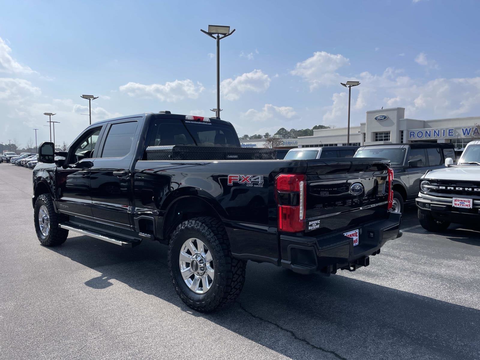 2023 Ford Super Duty F-250 SRW TRUCK