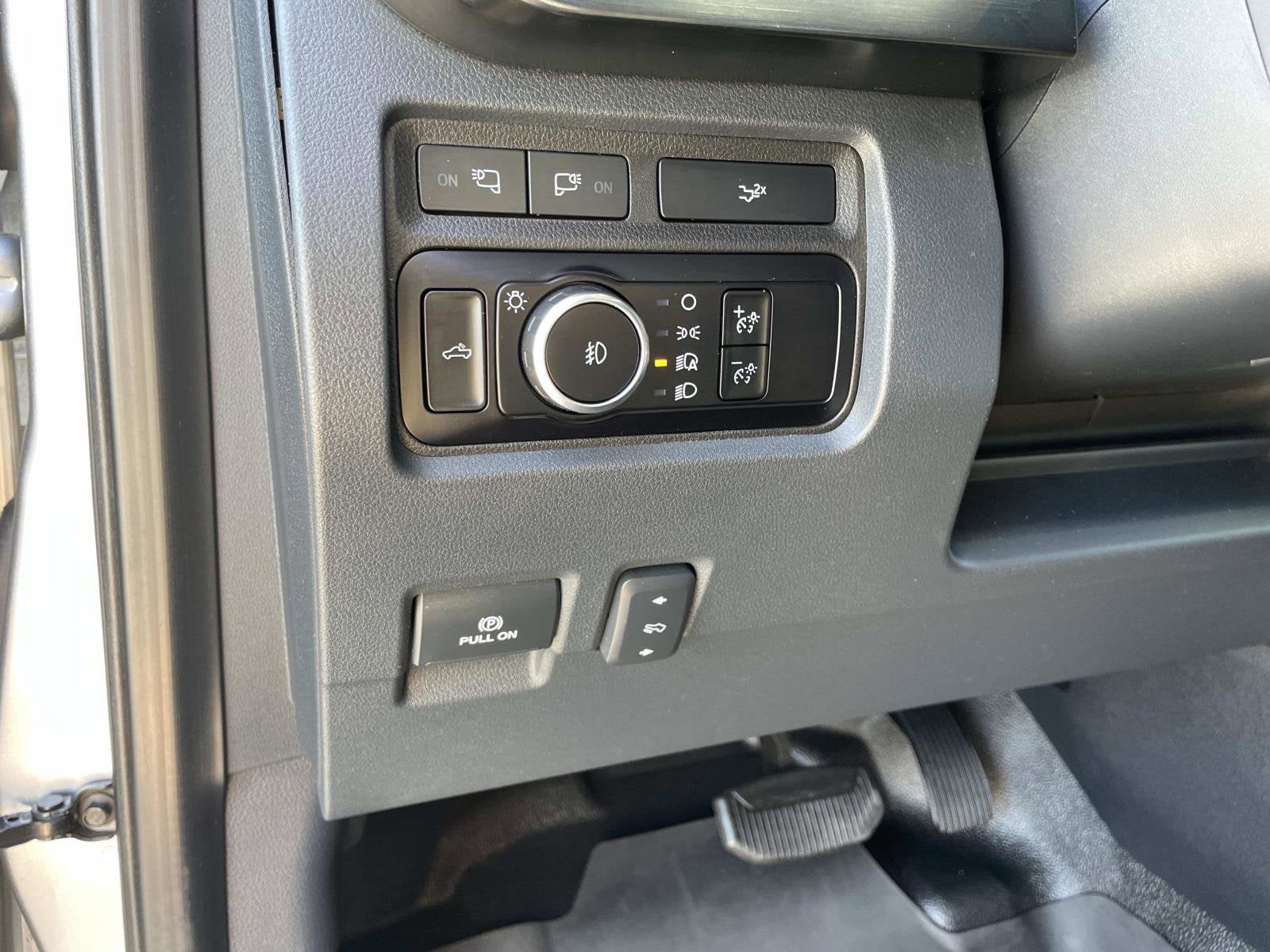 2023 Ford Super Duty F-350 SRW LARIAT 4WD CREW CAB 6.75'