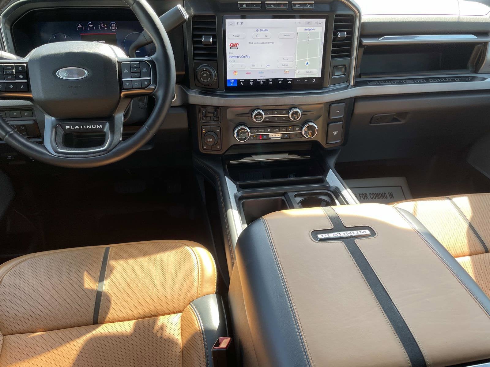 2024 Ford Super Duty F-350 SRW TRUCK