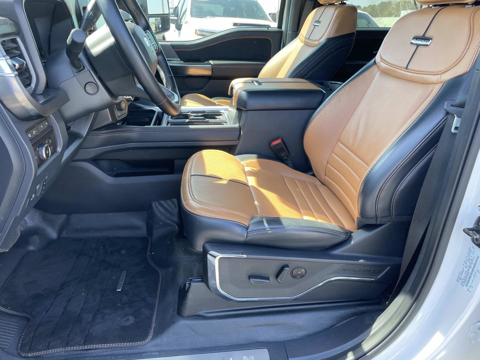 2024 Ford Super Duty F-350 SRW TRUCK