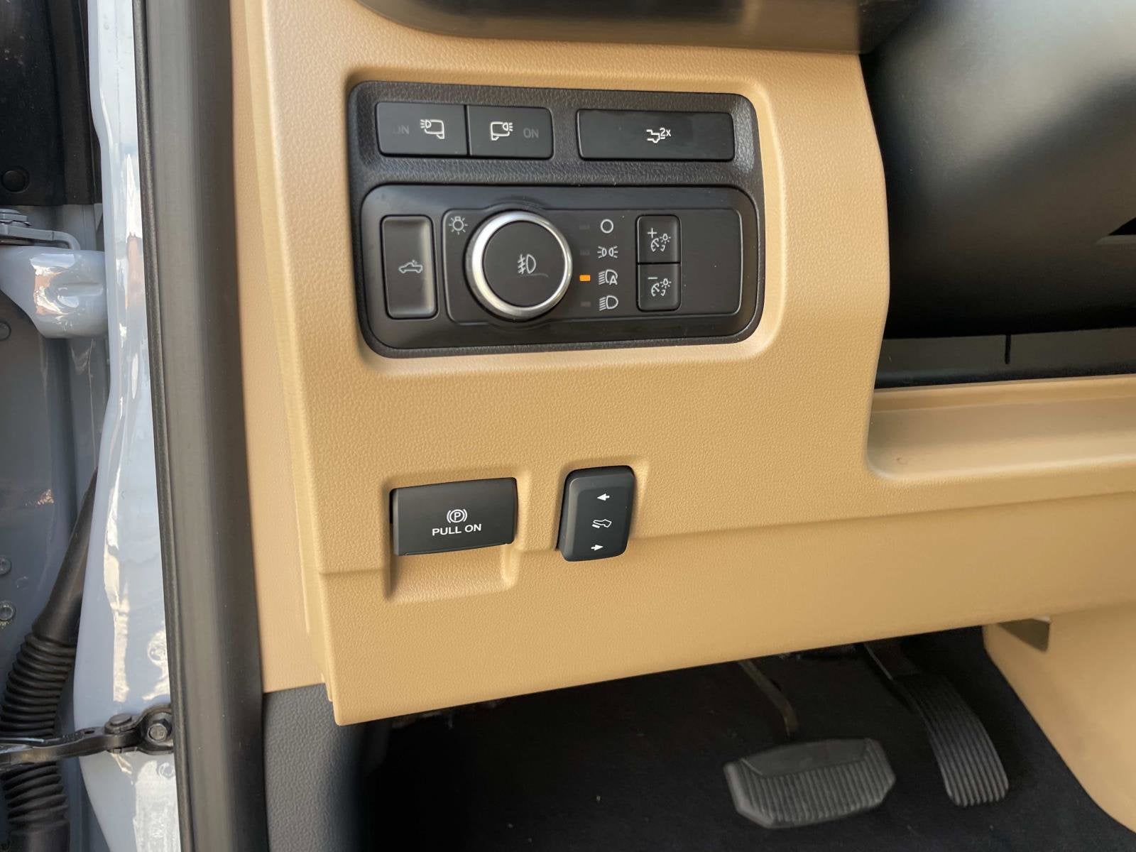 2024 Ford Super Duty F-350 SRW TRUCK