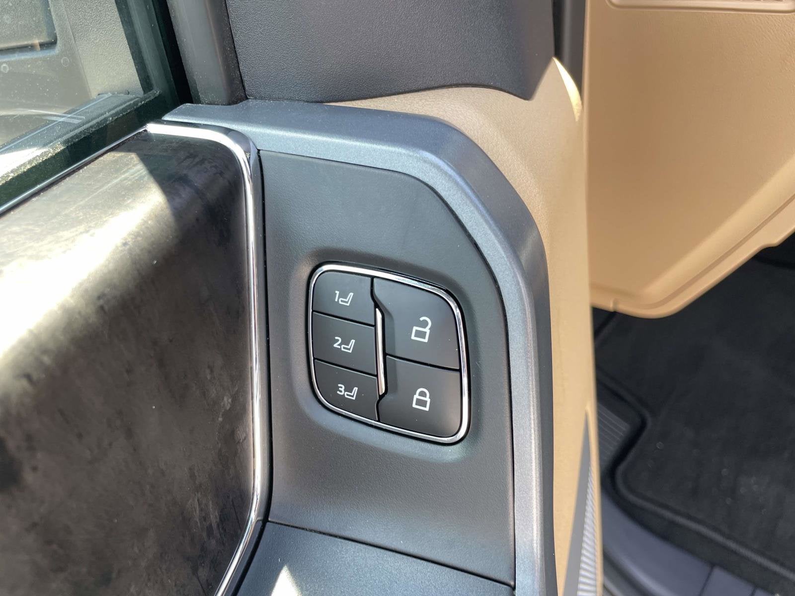 2024 Ford Super Duty F-350 SRW TRUCK