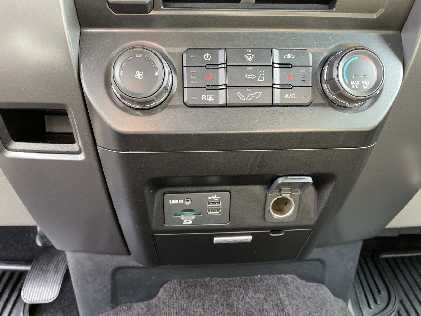 2015 Ford F-150 TRUCK