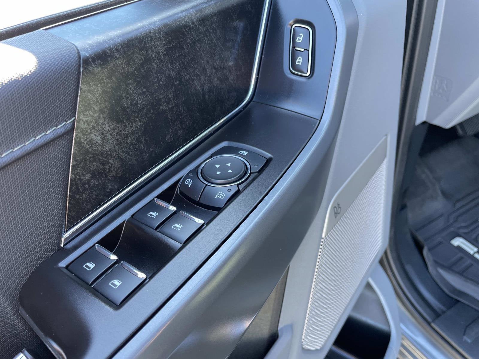 2023 Ford F-150 XLT 4WD SUPERCREW 5.5' BO