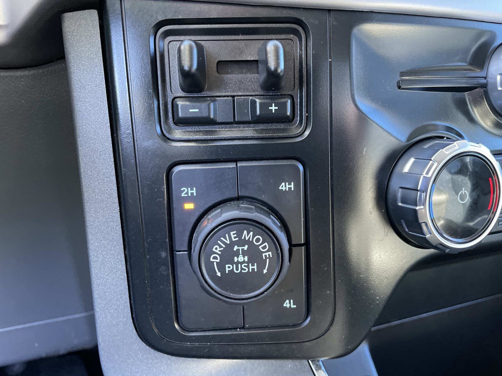 2023 Ford F-150 XLT 4WD SUPERCREW 5.5' BO