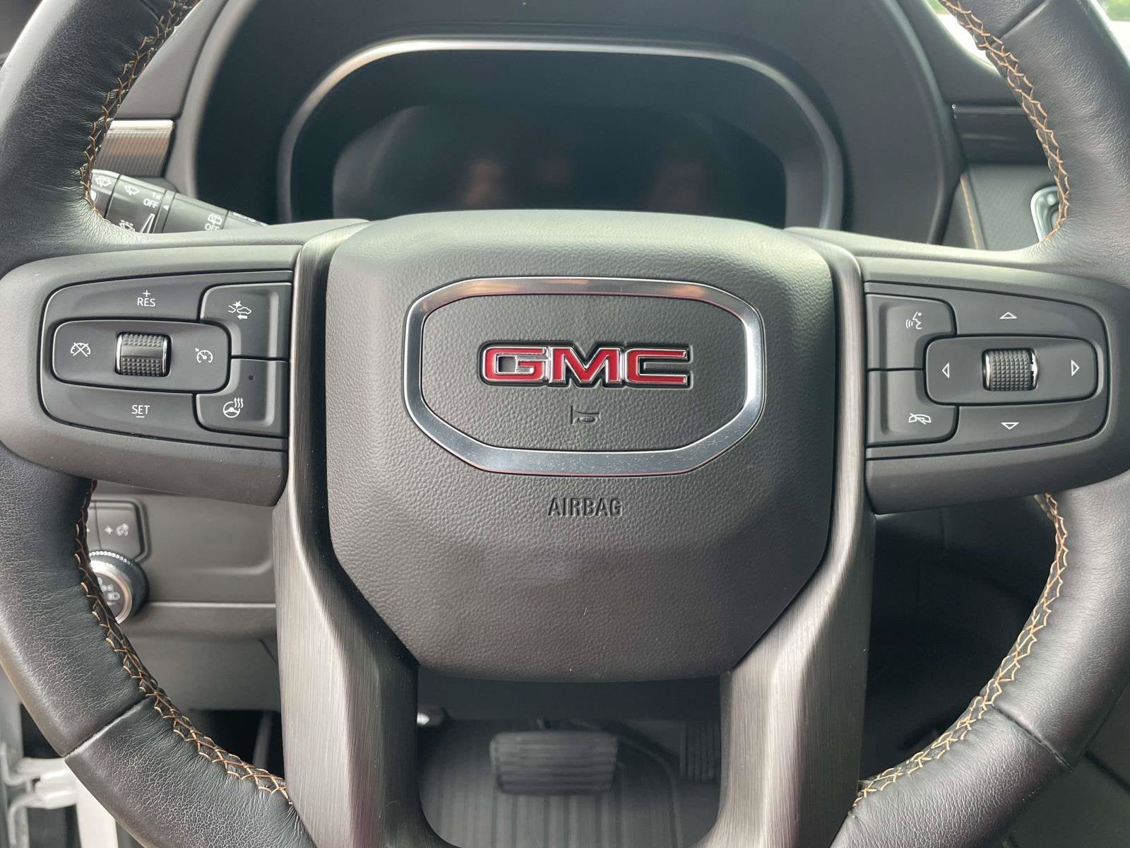 2023 GMC Yukon AT4
