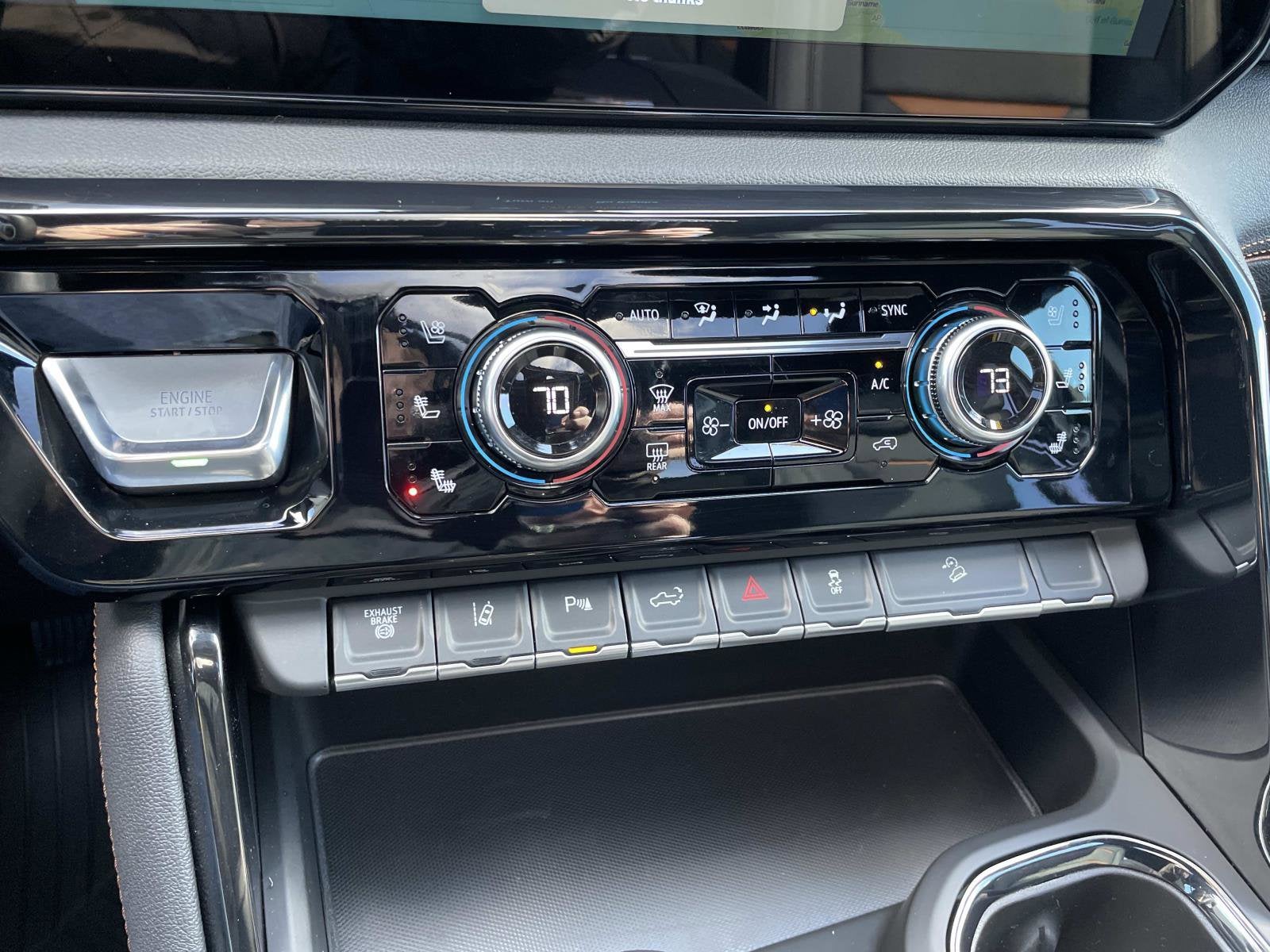 2025 GMC Sierra 2500HD AT4