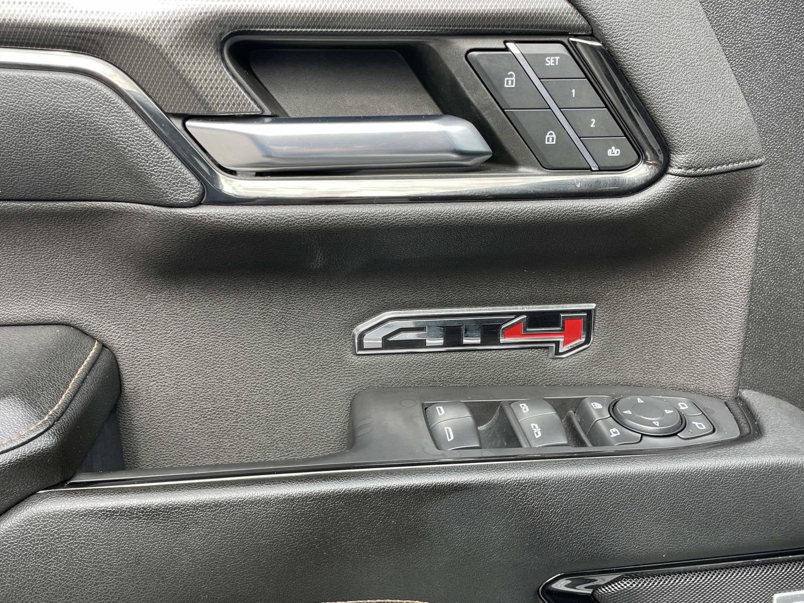 2023 GMC Sierra 1500 AT4