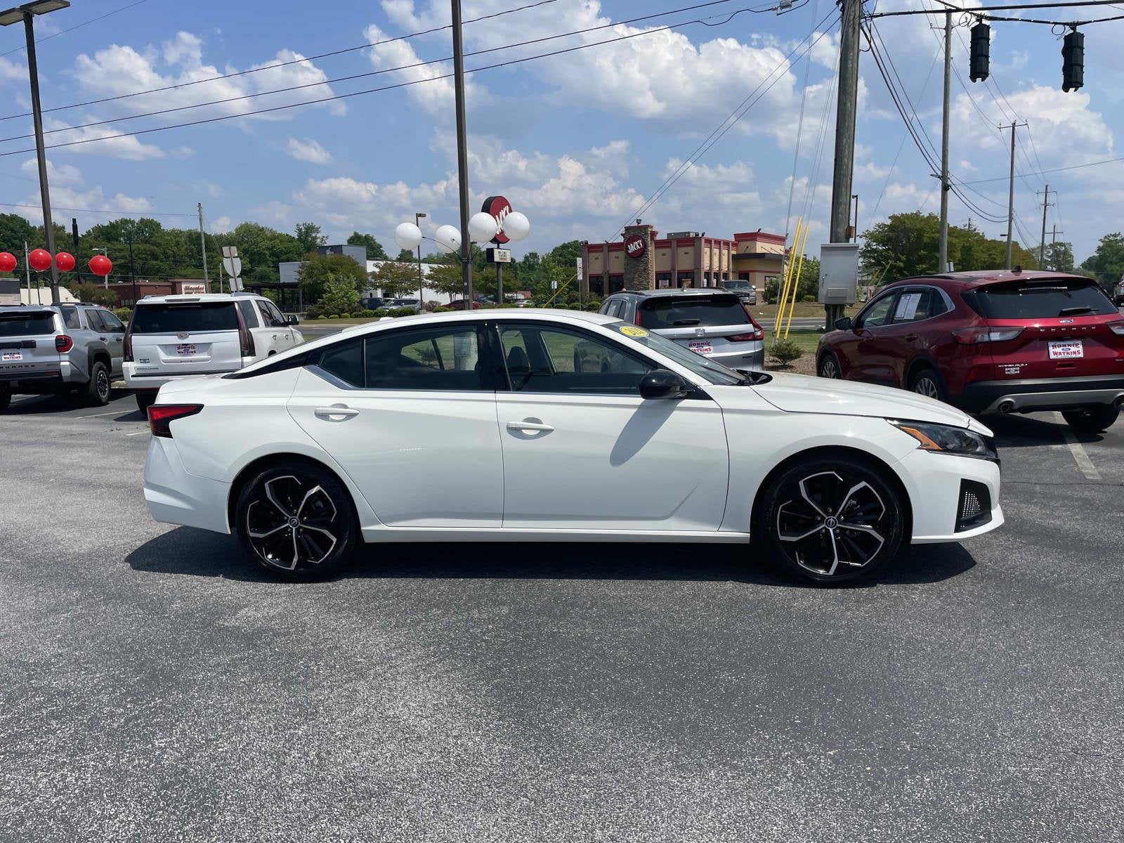 2025 Nissan Altima SR