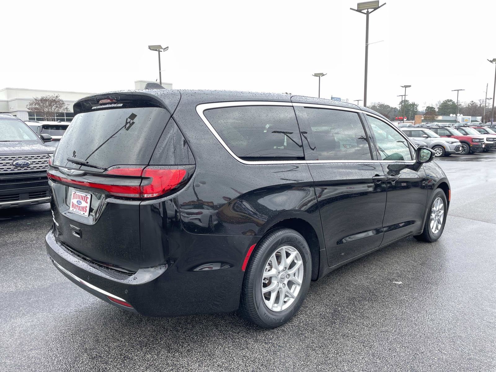 2023 Chrysler Pacifica Touring L