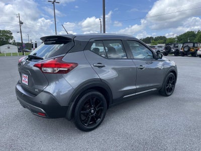 2020 Nissan Kicks SR