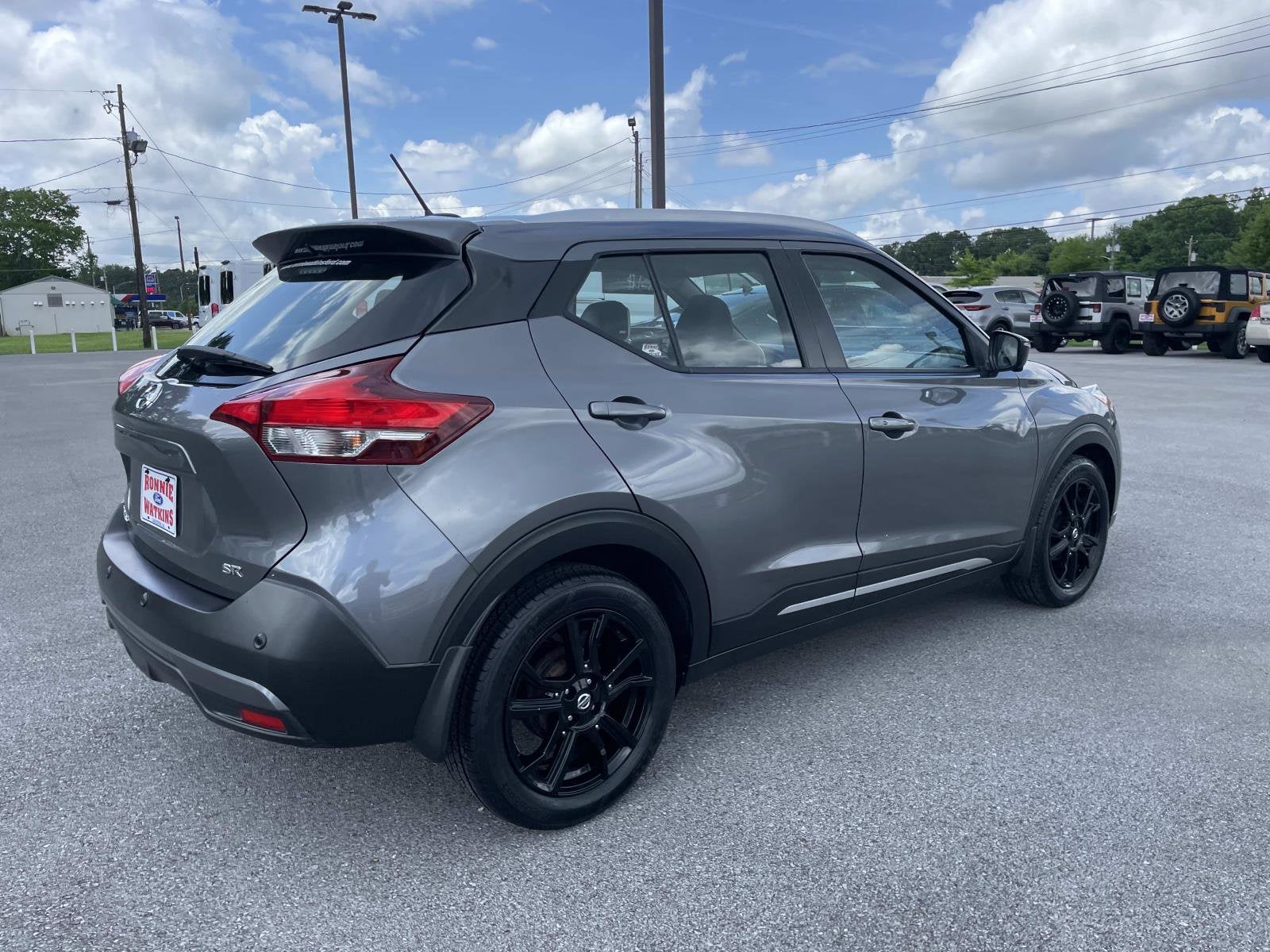 2020 Nissan Kicks SR