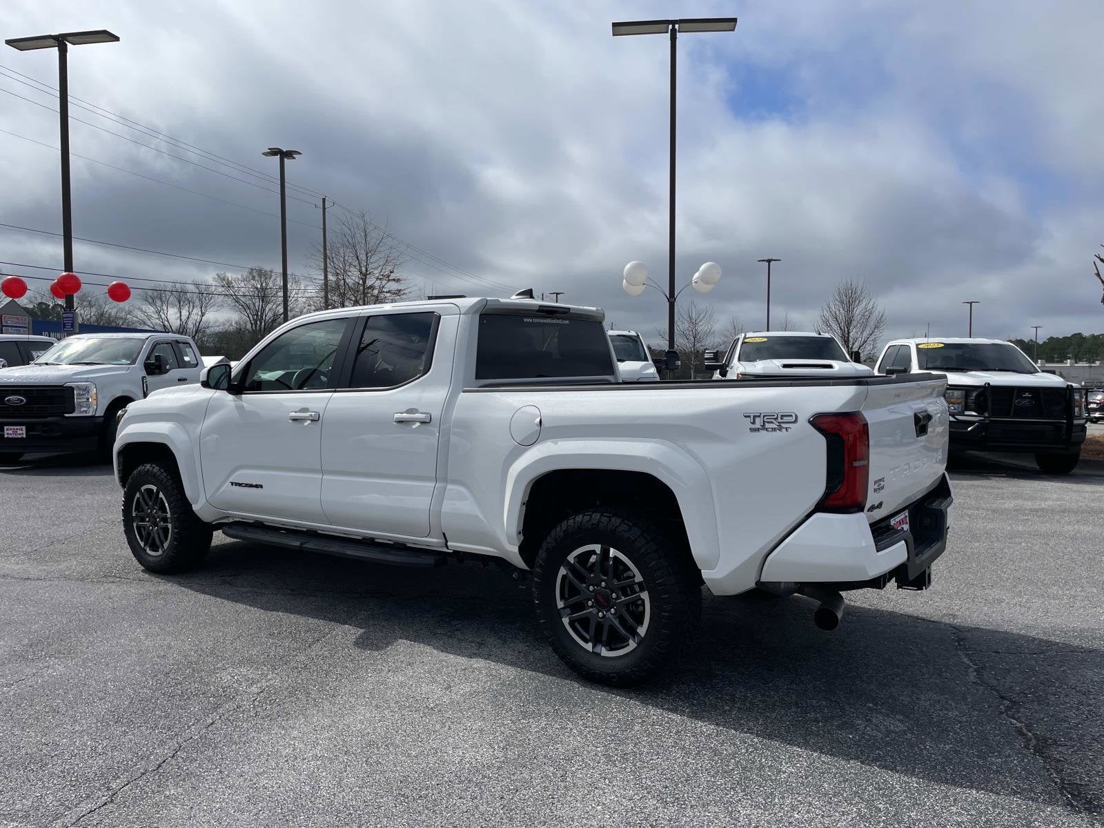 2024 Toyota Tacoma 4WD TRUCK