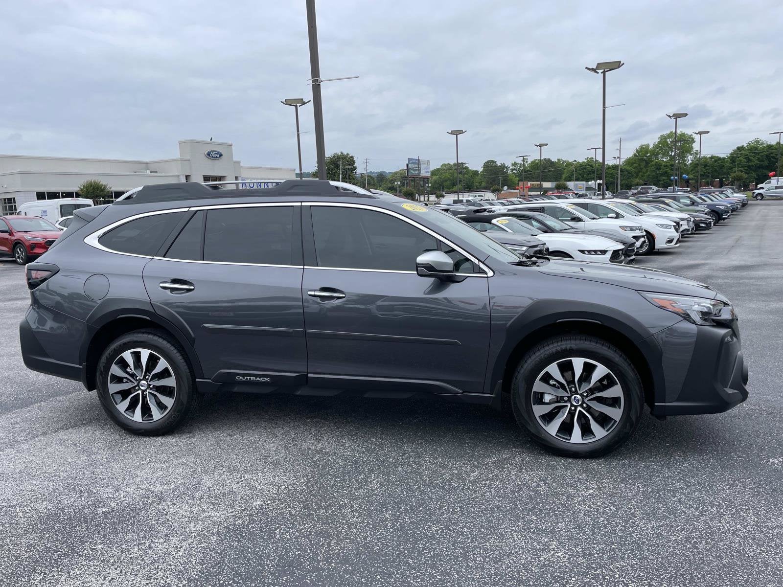 2025 Subaru Outback Touring XT