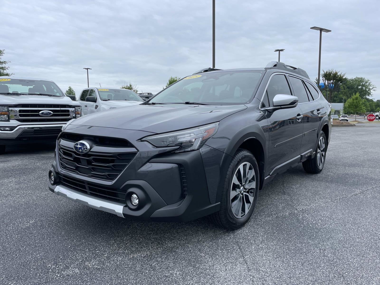 2025 Subaru Outback Touring XT