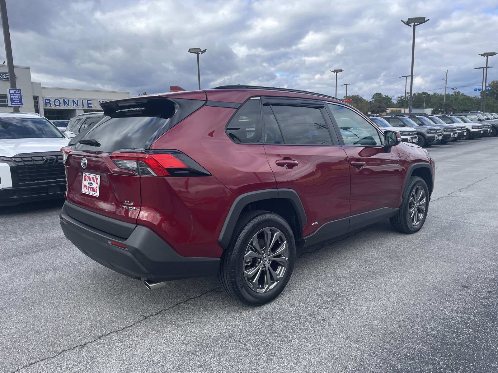 2022 Toyota RAV4 Hybrid XLE Premium
