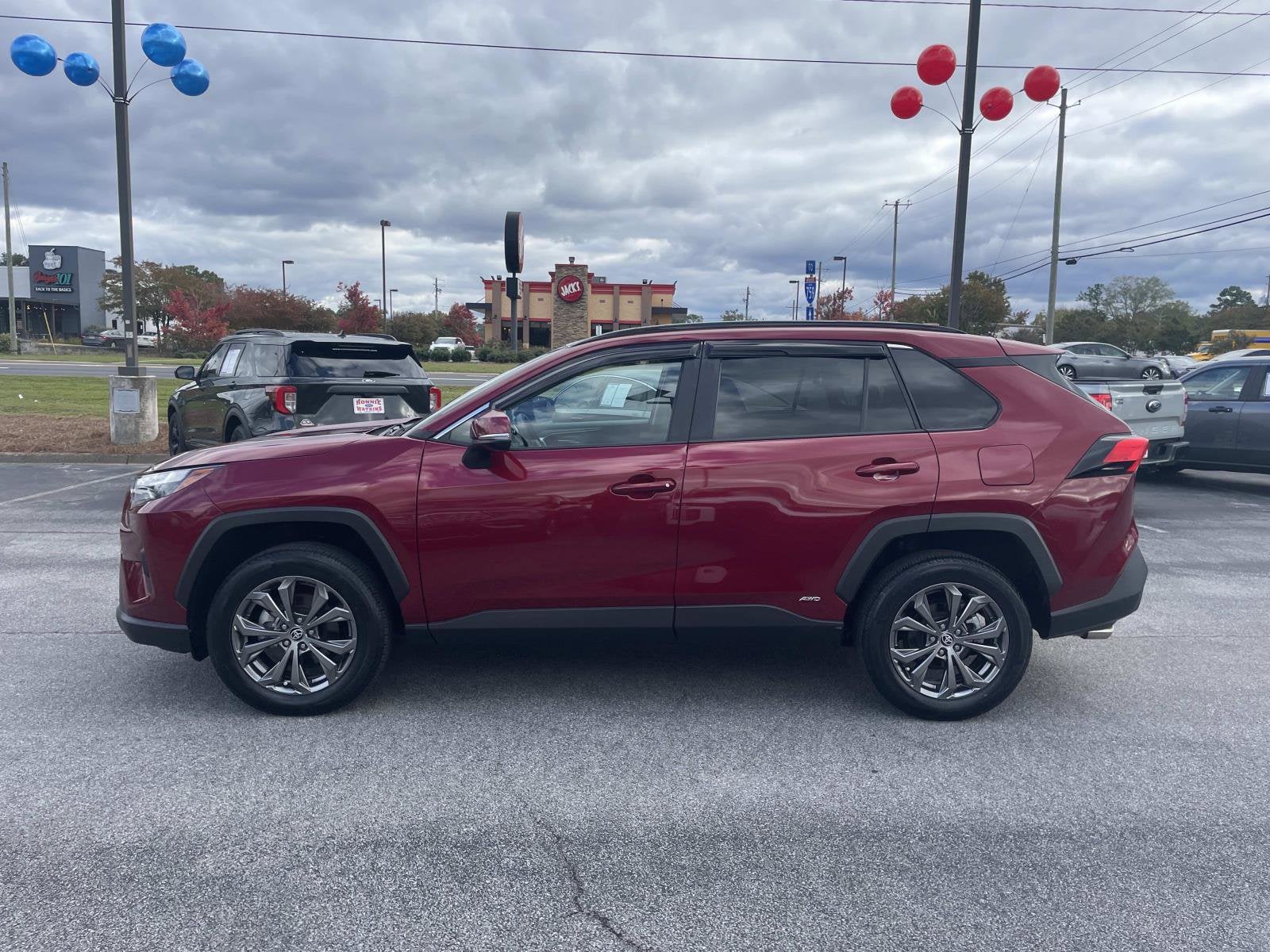 2022 Toyota RAV4 Hybrid XLE Premium