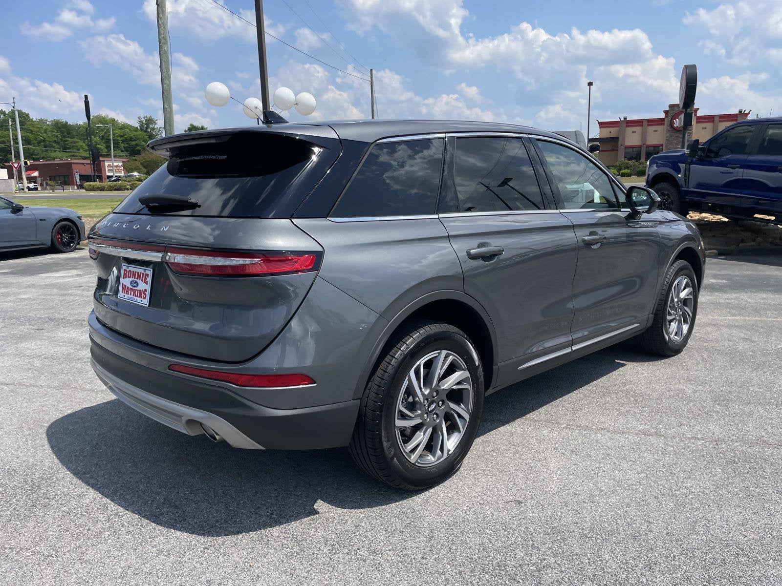 2025 Lincoln Corsair Premiere