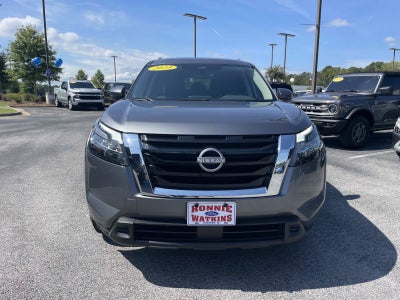 2023 Nissan Pathfinder SV