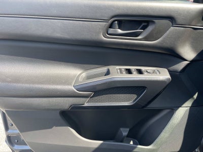 2023 Nissan Pathfinder SV
