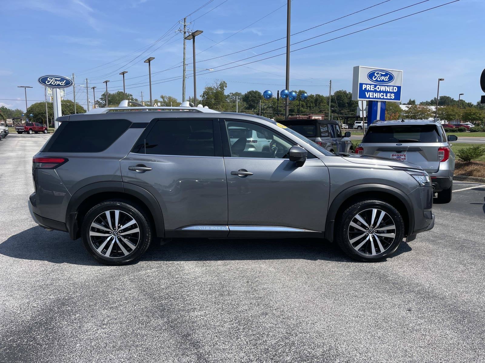 2024 Nissan Pathfinder Platinum
