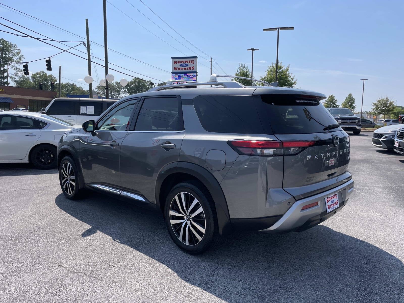 2024 Nissan Pathfinder Platinum