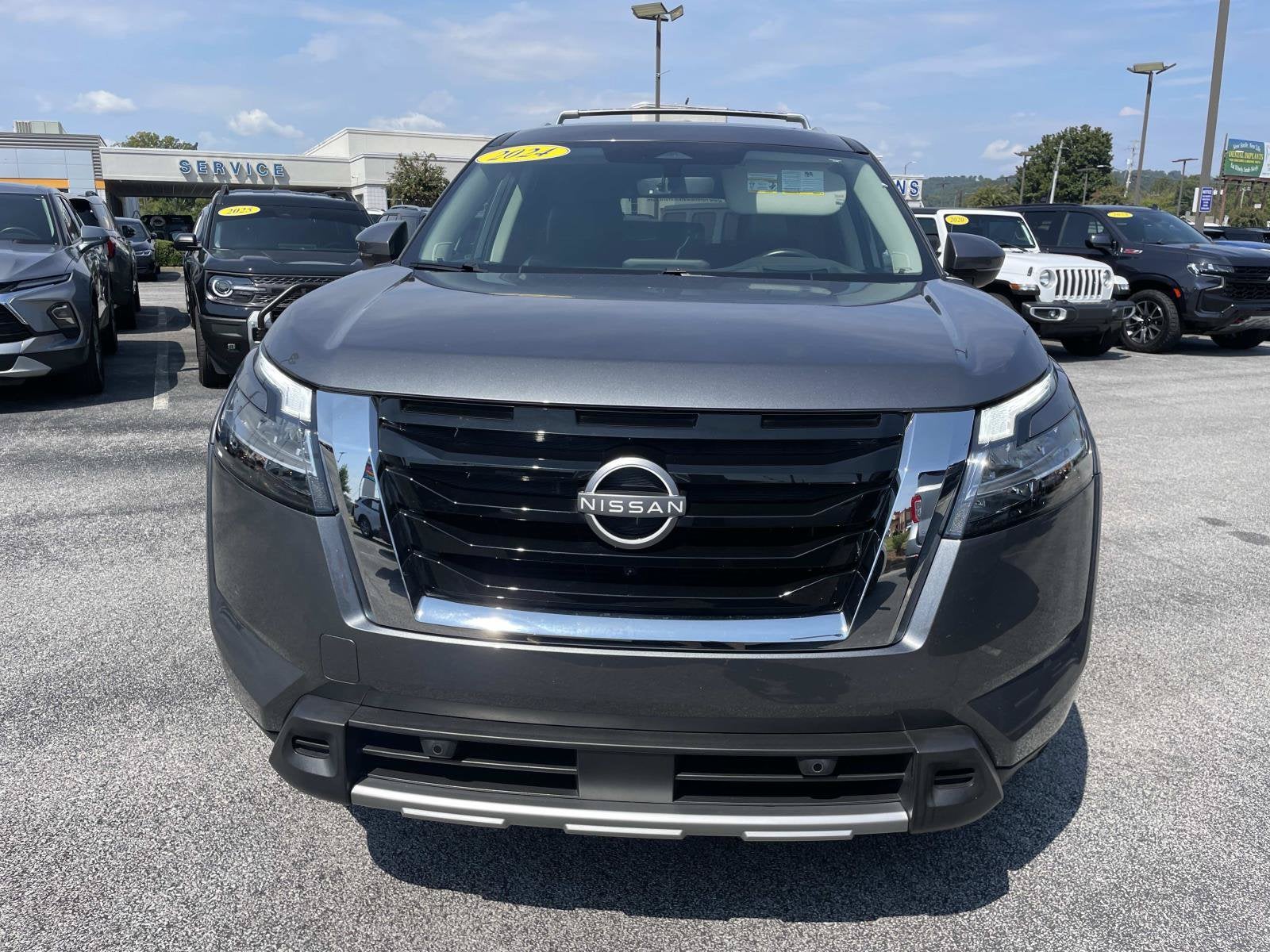2024 Nissan Pathfinder Platinum
