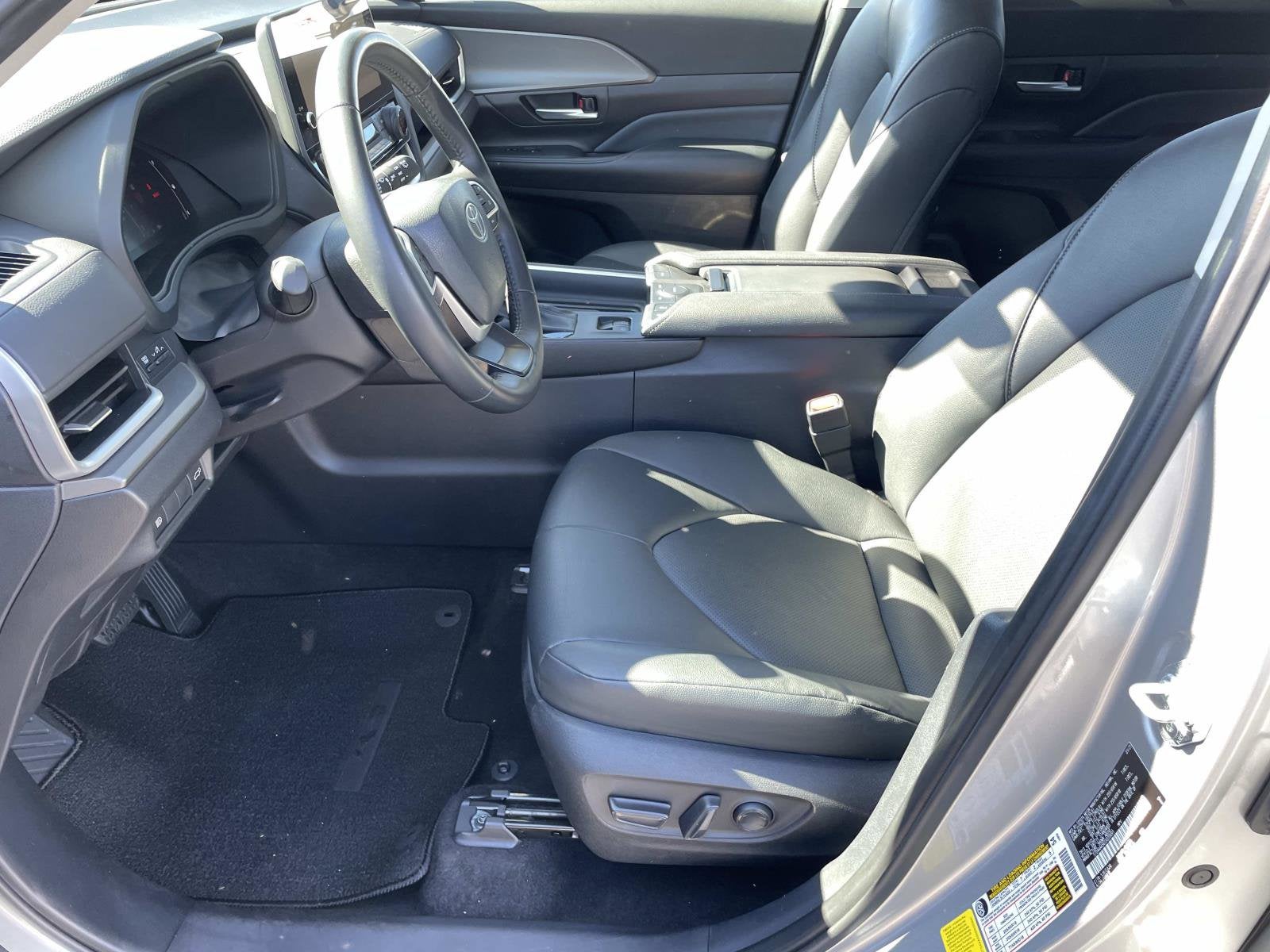 2025 Toyota Grand Highlander Base