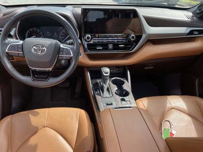 2021 Toyota Highlander Platinum