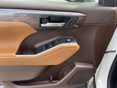 2021 Toyota Highlander Platinum