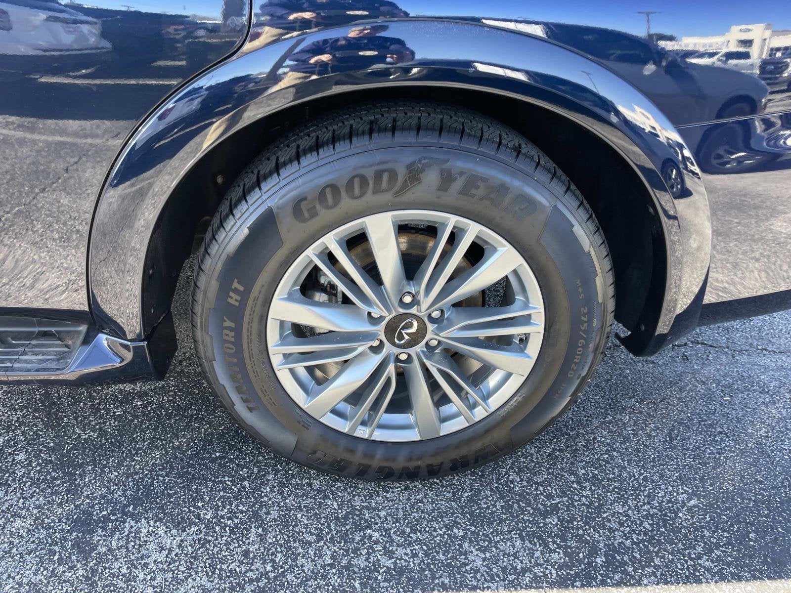 2024 INFINITI QX80 LUXE