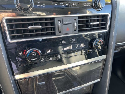 2024 INFINITI QX80 LUXE