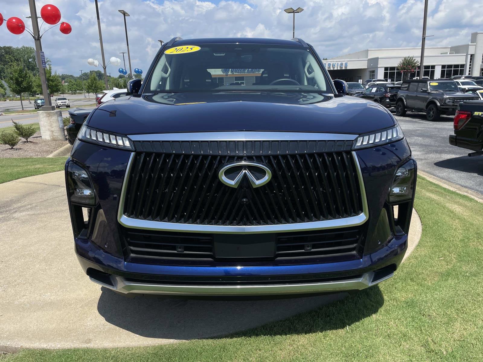 2025 INFINITI QX80 SENSORY