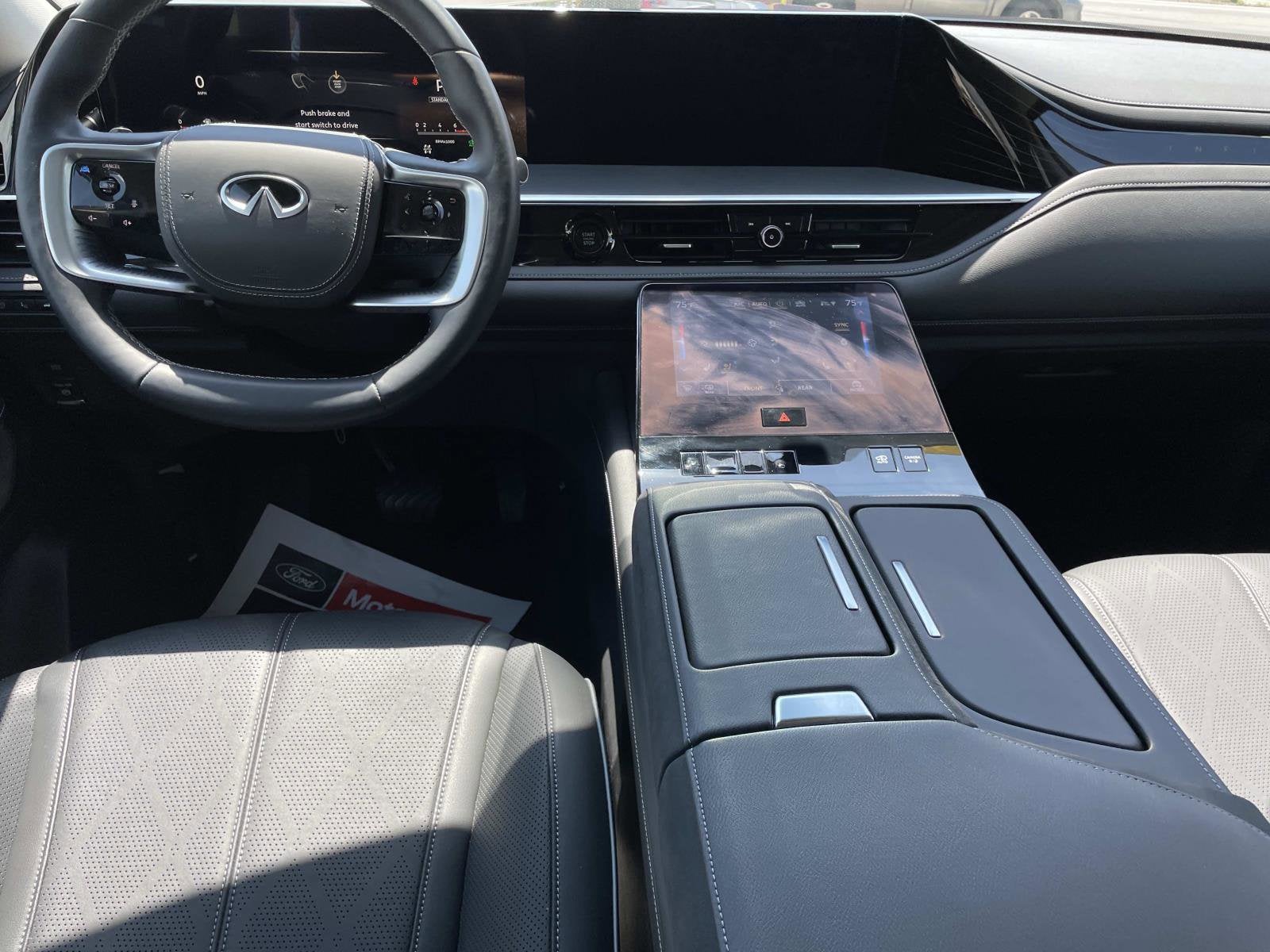 2025 INFINITI QX80 SENSORY