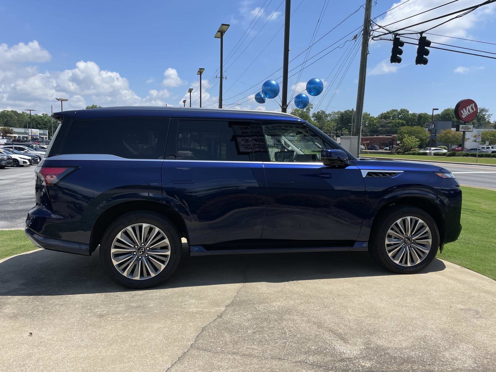 2025 INFINITI QX80 SENSORY