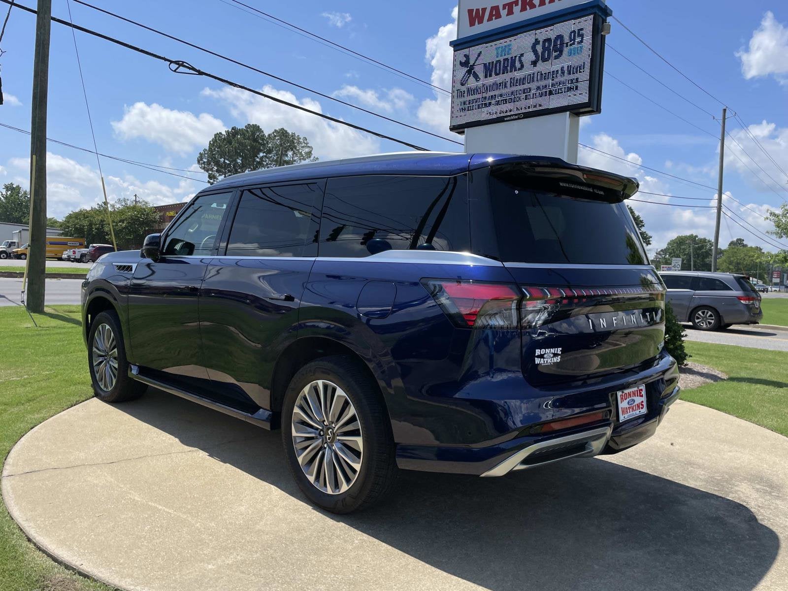 2025 INFINITI QX80 SENSORY