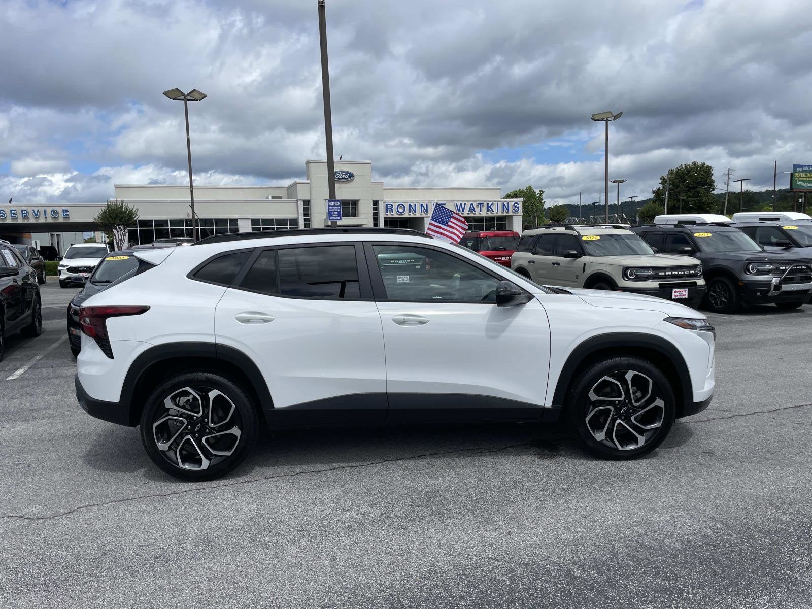 Vehicle Image 2
