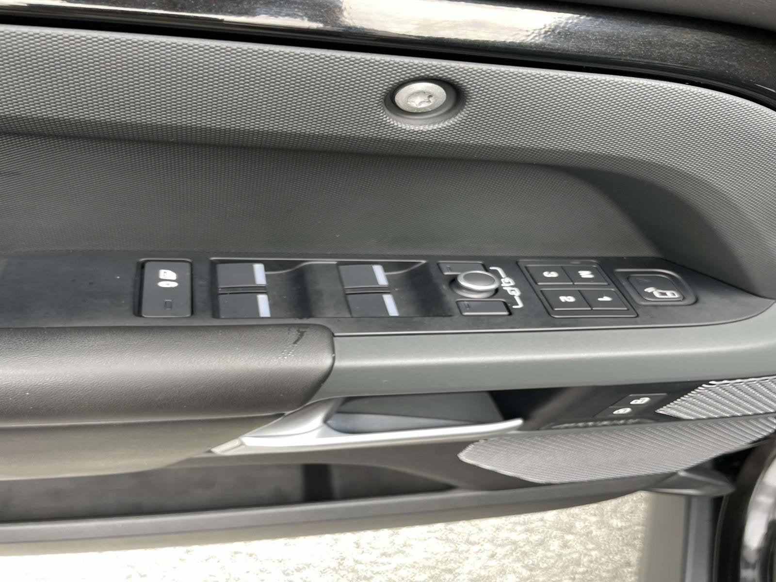 2022 Land Rover Defender X